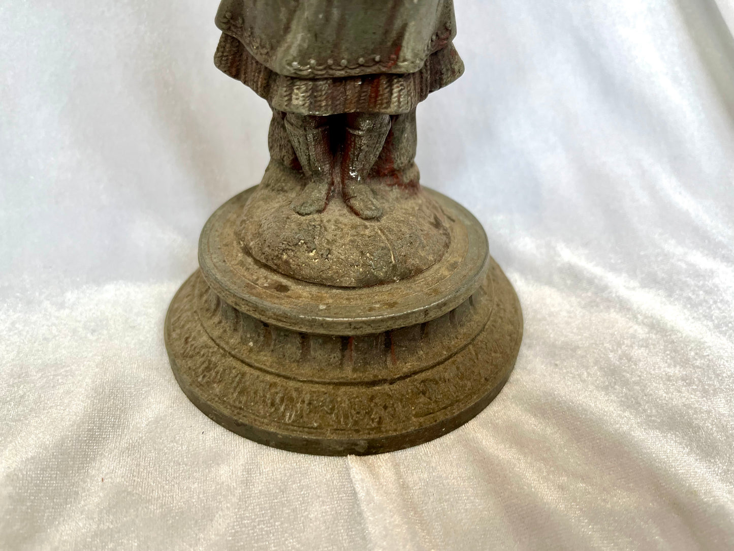 Kate Greenaway Style Figurine of Little Girl